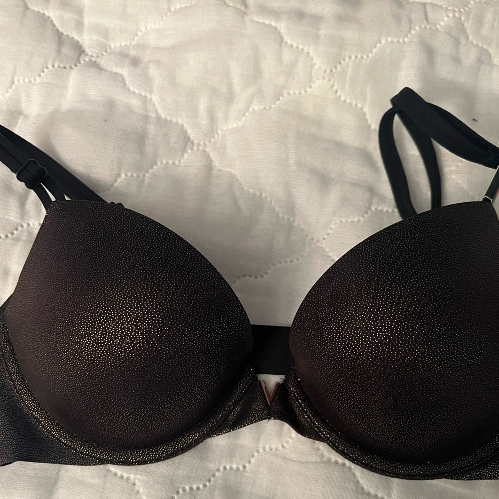Victoria Secret Very Sexy Push Up Bra 32c